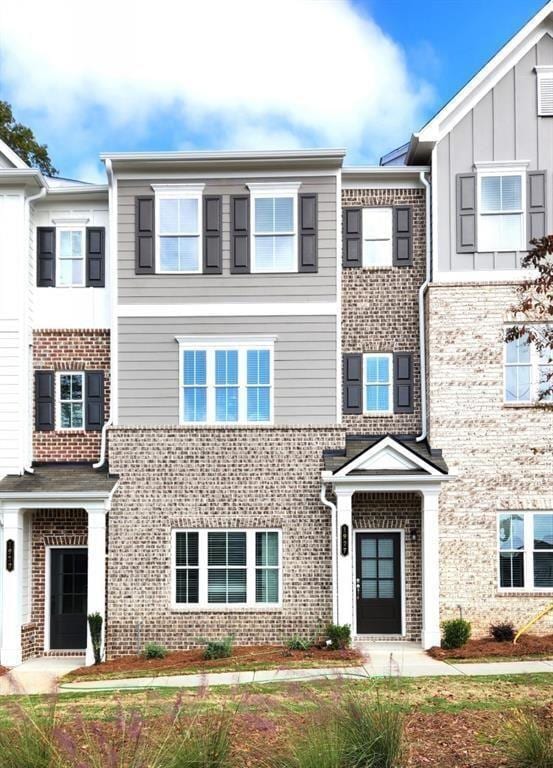 Building Photo - 1927 Audra Aly