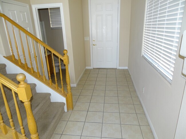 Building Photo - Great 3 Bed West Las Vegas Home