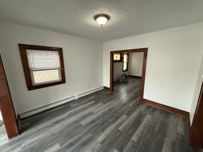 Living Room - 1017 North Ave
