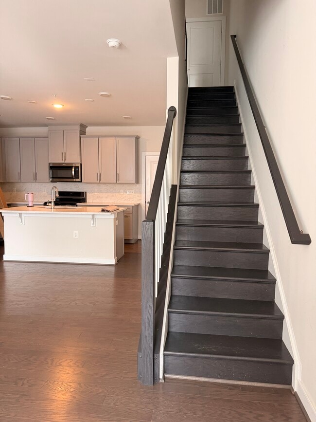 Building Photo - 13362 Arrowbrook Centre Dr