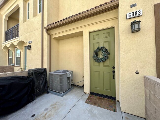 Building Photo - Experience Luxury Living in a Gated Commun...