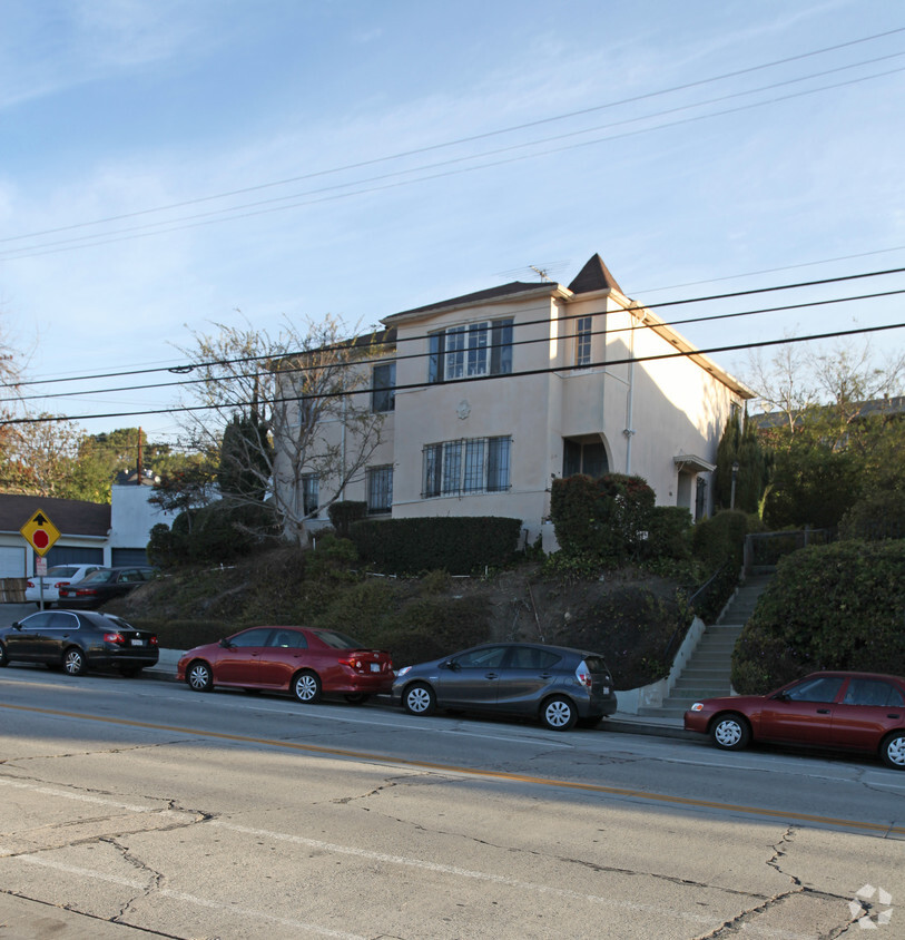 Building Photo - 3100 Griffith Park Blvd