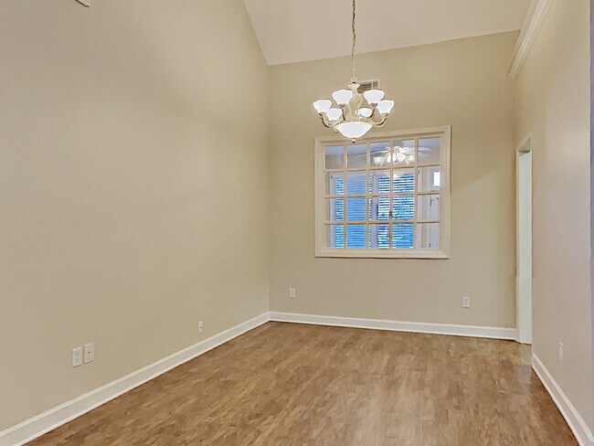 Building Photo - 209 Arcado Road SW