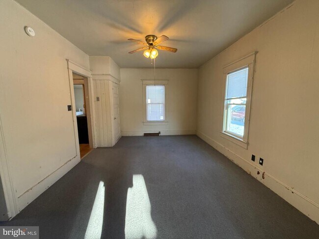 Foto del edificio - 19 Oakland Ave