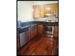 Building Photo - Stunning Remodeled 3 Bed / 1.75 Bath Priva...