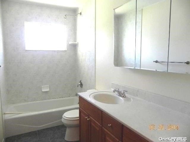 Building Photo - 10 Halcourt Dr