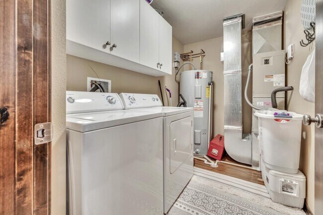 Foto del edificio - 445 240th Ave