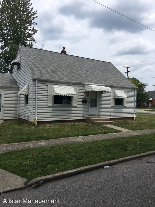 Primary Photo - 4 br, 1 bath House - 650 E 260th