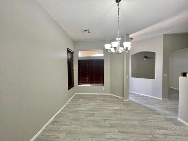 Foto del edificio - 686 W Del Rio St