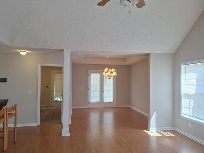 Building Photo - MOVE IN SPECIAL - $300 OFF THE FIRST FULL ...
