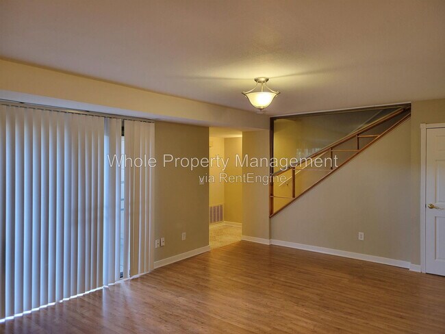 Foto del edificio - 7995 E Mississippi Ave