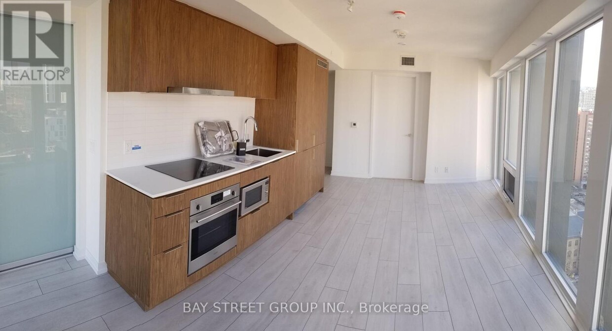 Photo principale - 60-2160 Shuter St