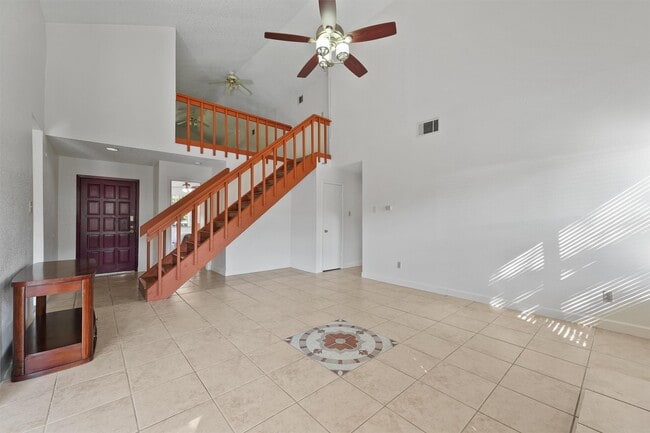 Building Photo - 7715 Candlegreen Ln