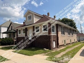 Building Photo - 4927 Oak Ave