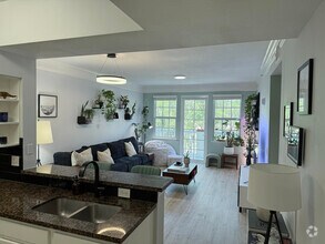 Building Photo - 275 Murcia Dr