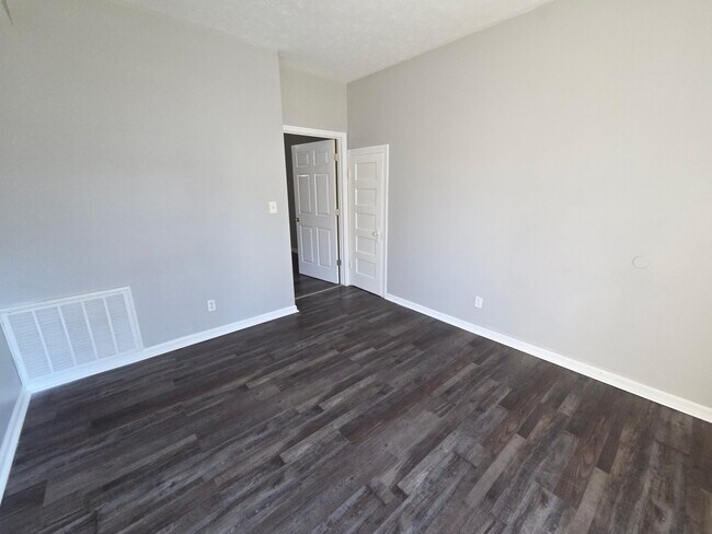 Building Photo - 127 N 46th St