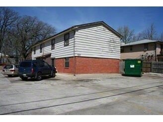 Primary Photo - Royal Oaks Village