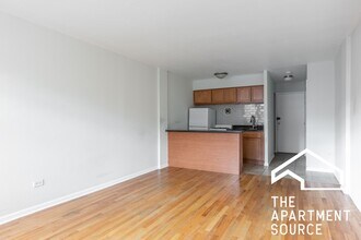 Building Photo - 5847 N Winthrop Ave