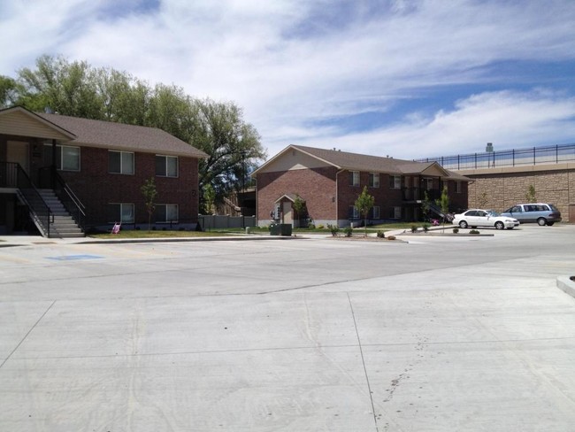 Building Photo - 398 S Turley Ave