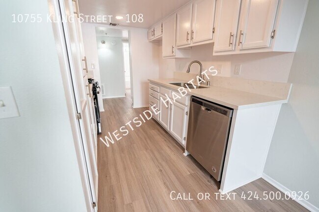 Building Photo - 10755 Kling St