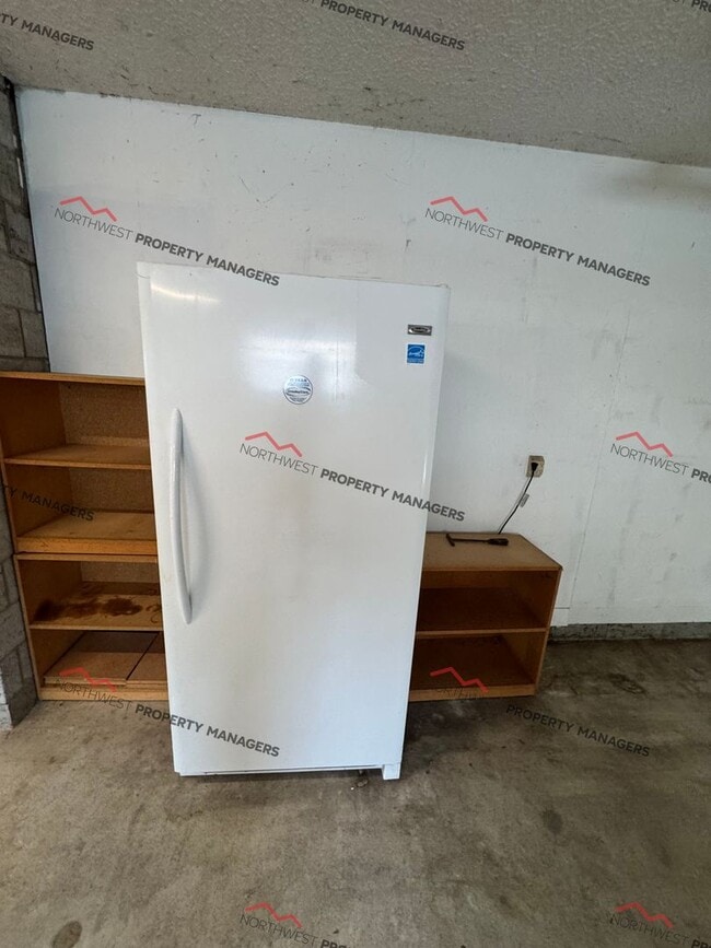 Building Photo - STATUS: HOLD  | R90 | $2195