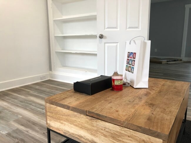 Foto del edificio - 5850 Alderson St