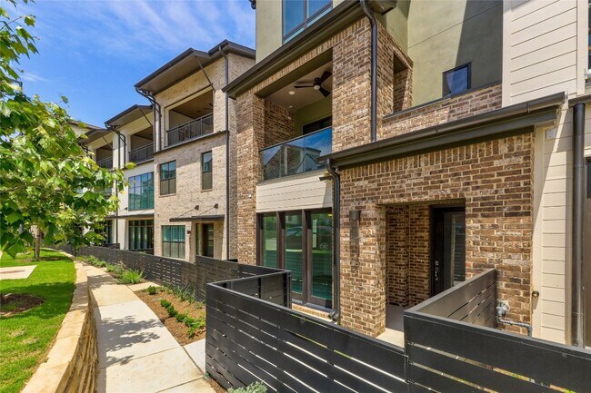 Foto del edificio - 4703 Unity Cir