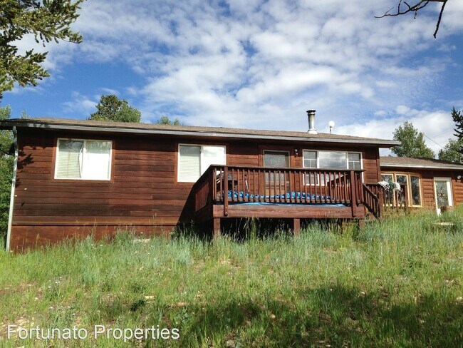 Building Photo - 3 br, 2 bath House - 230 Pine Dr.