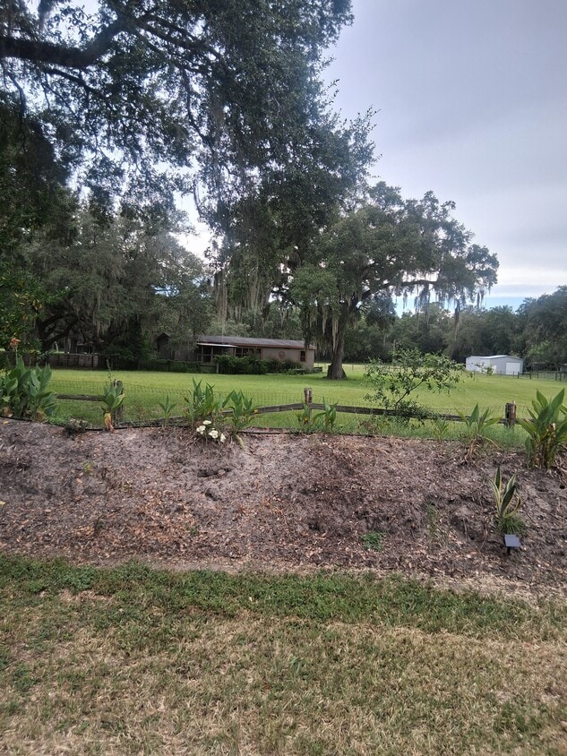 Front - 11900 SW 121st Ave