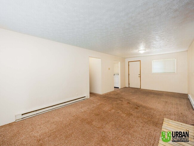 Foto del edificio - Spacious 2bed/1bath duplex