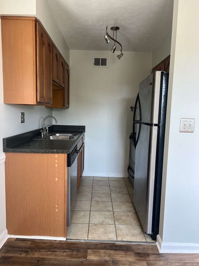 Photo - 9345 Taylorsville Rd (Jeffersontown, KY) House