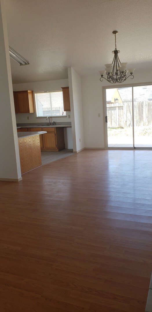 Building Photo - Nice 3 Bedroom 2 Bath home in Soledad