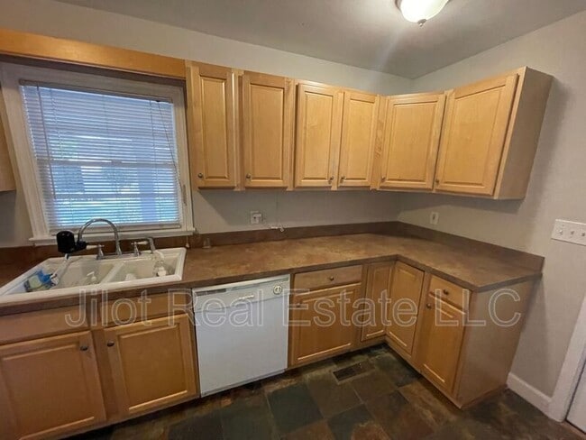 Building Photo - 2855 Monticello Pl