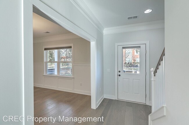 Foto del edificio - 3 br, 2.5 bath House - 4985 Chateau Avenue