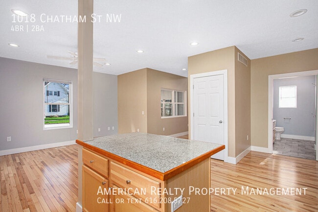 Building Photo - 1018 Chatham St NW