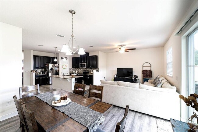 Foto del edificio - 2749 Pleasant Cypress Cir