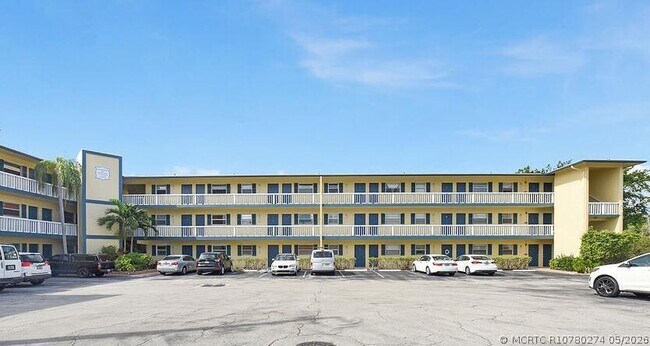 Foto del edificio - 1400 NE 57th Ct