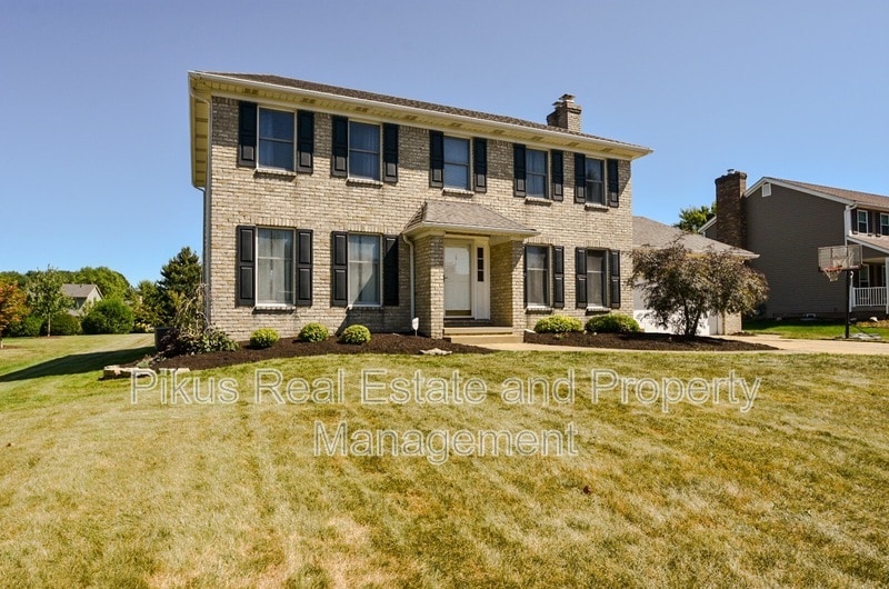 Primary Photo - 8214 Bricker Rd NW
