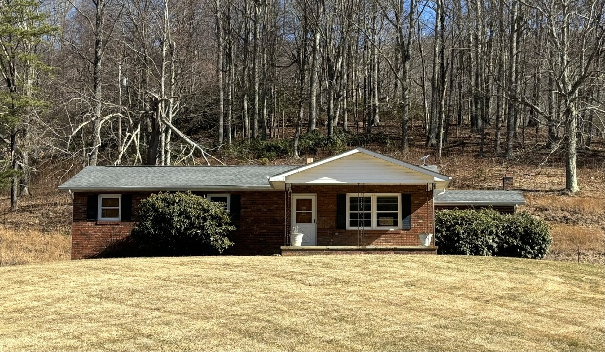 Foto principal - CANTON- 3 Bedroom, Beaverdam Community