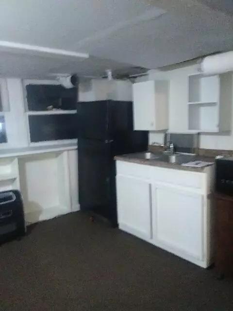 Building Photo - 415 W Stephenson, Bsmt