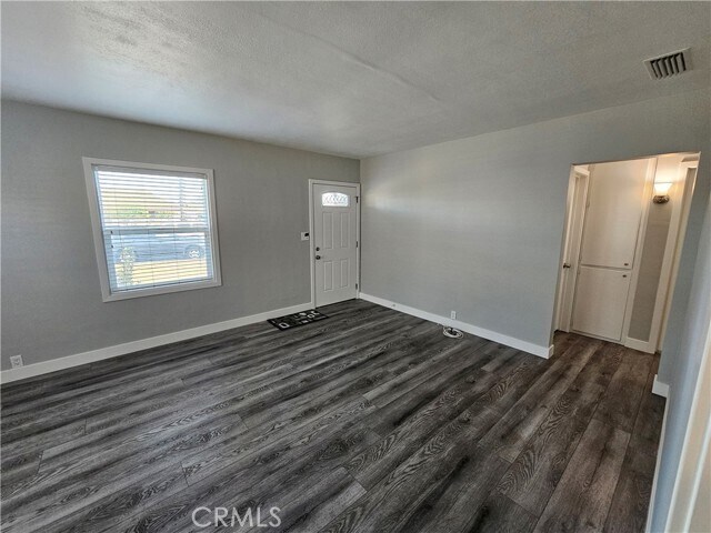 Foto del edificio - 8844 Emerald Ave