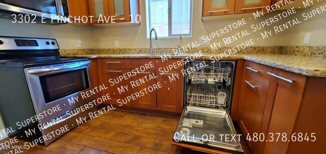 Building Photo - 3302 E Pinchot Ave