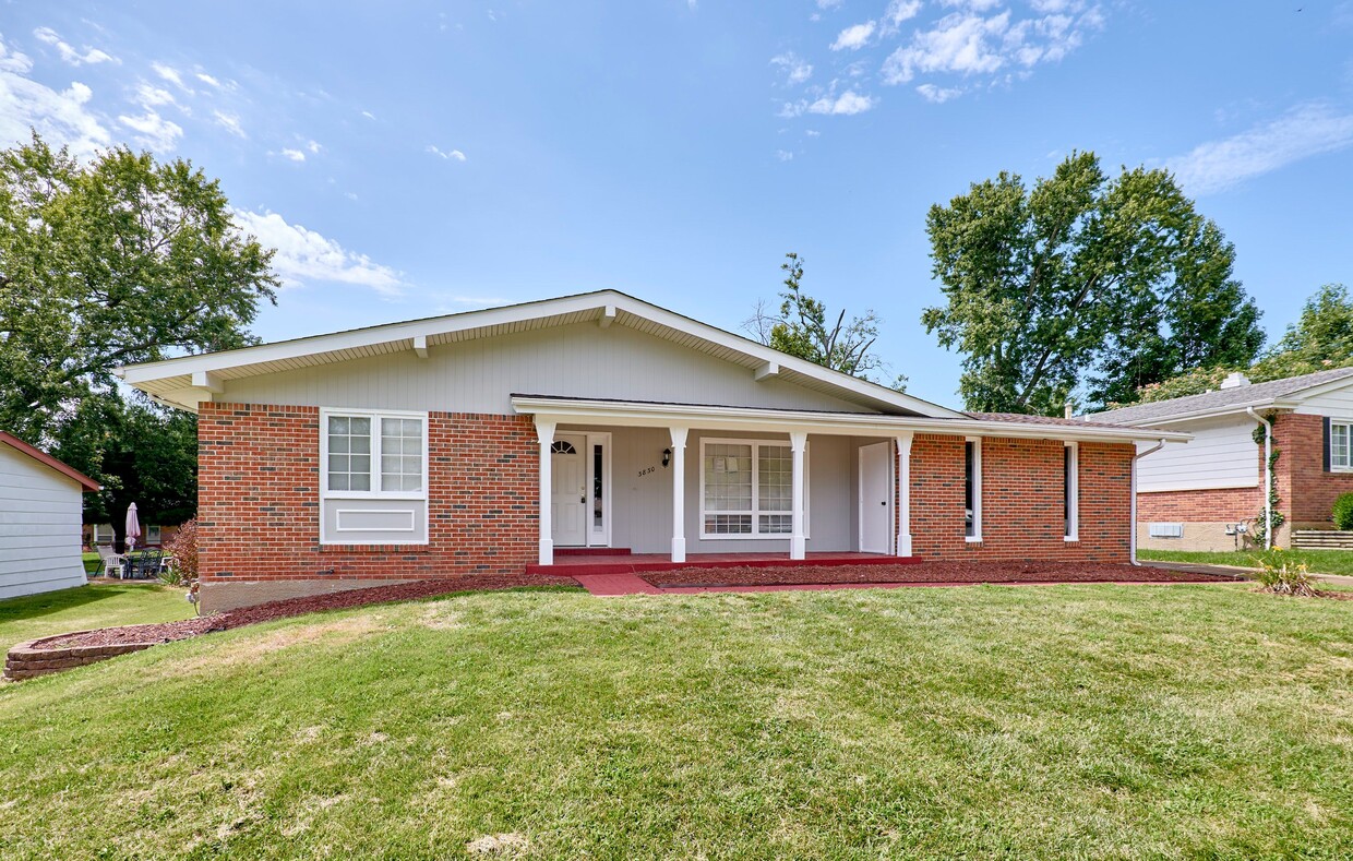 Primary Photo - 3830 Thistledown Dr