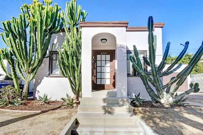 Building Photo - 2719 Broadway Ave in Santa Monica
