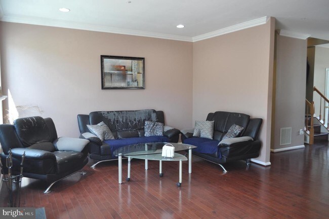 Building Photo - 4947 Lee Farm Ct