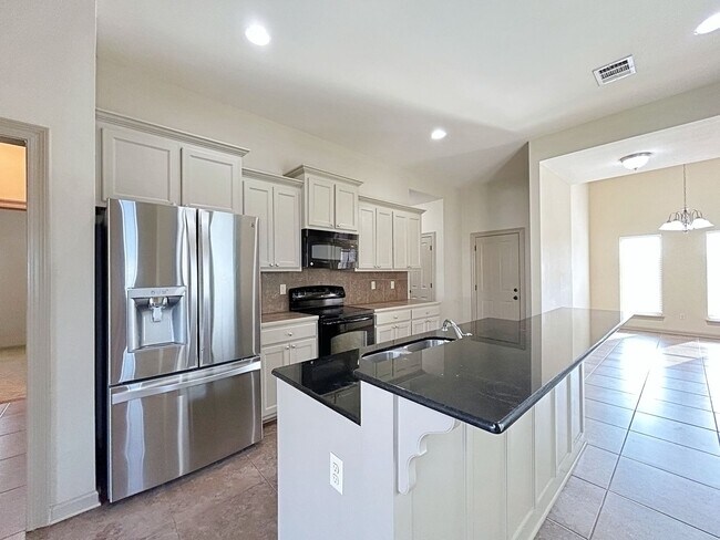 Foto del edificio - 3 Bedroom Home in  St Gabriel in a Gated C...