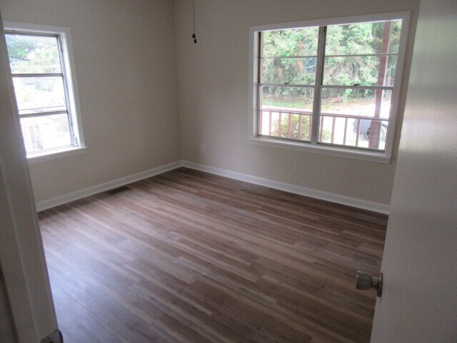 Foto del edificio - 1758 Smith Ave
