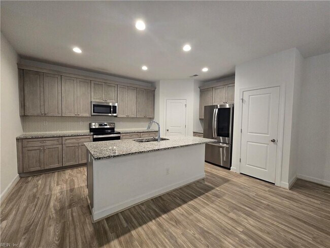 Foto del edificio - 2502 Fieldsway Dr