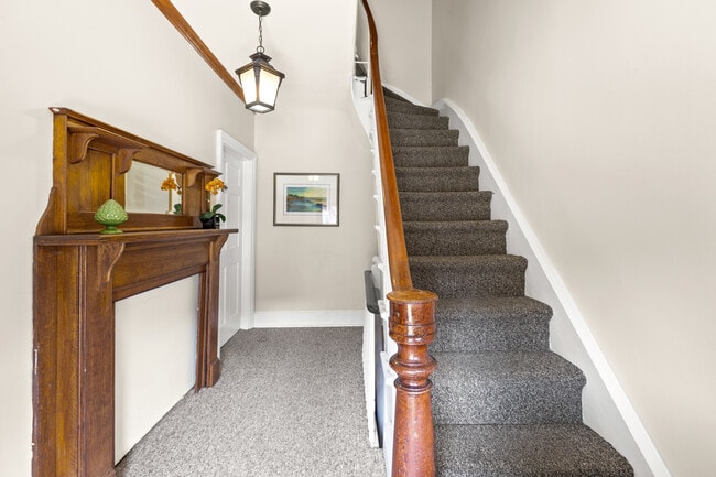 EntryFoyer - 19 Western Ave