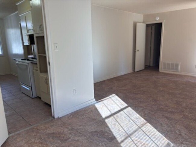 Foto del edificio - 1456 Glouchester Dr